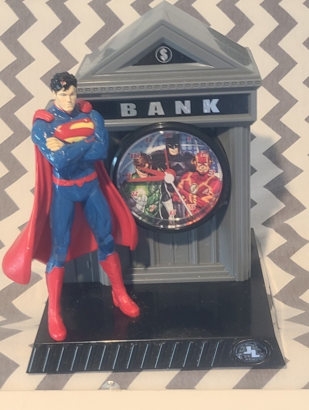 DC COMICS - JUSTICE LEAGUE 8" Coin Bank & Alarm Clock - Superman.  Working.